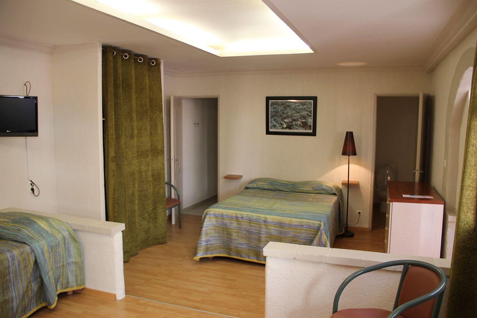 Hotel Saint Georges, Face à la mer Canet-en-Roussillon Esterno foto